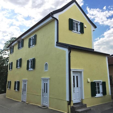 Haus Am Eck - Gaestehaus Und Appartements Altötting Exterior foto